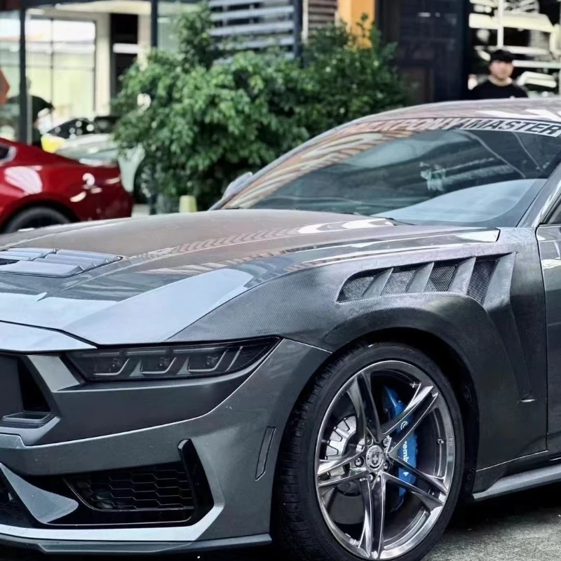 Modified carbon fiber gtd fenders out of trend seven generations