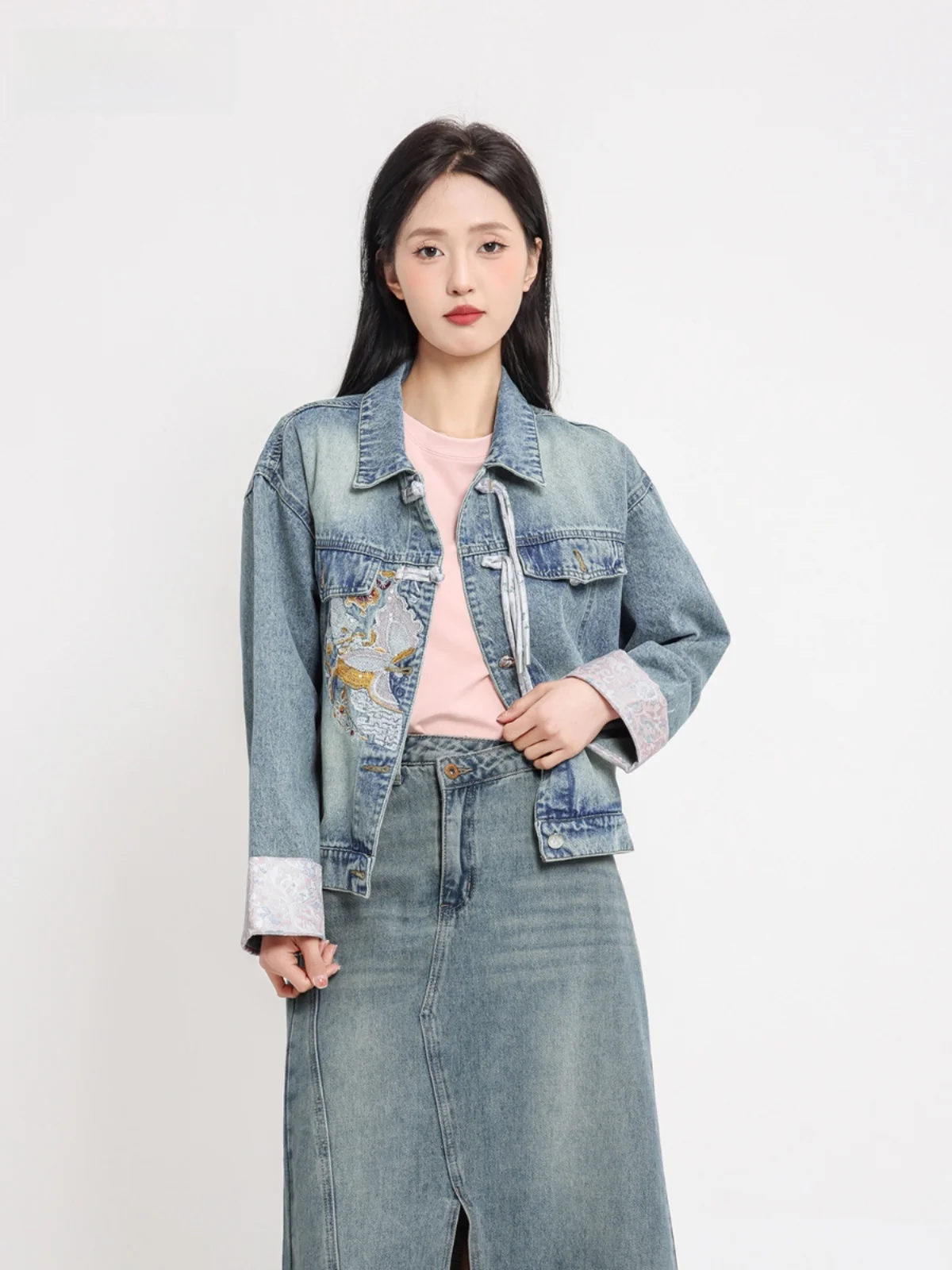 

Новая женская джинсовая куртка в китайском стиле, лето 2024, универсальный топ с пэчворком, бренд Memory's Start, из смесового хлопка, с длинными рукавами