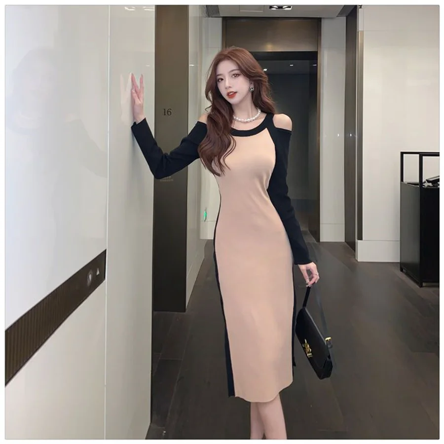 

French Autumn Winter Temperament Niche Design Sense Splicing Off-the-shoulder Split Slim Waist Bottoming Long-sleeved Knit Dress