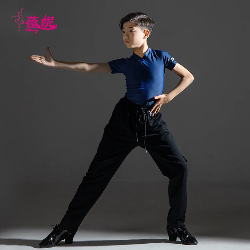 Vennystyle Abito da ballo latino da uomo slim fit con scollo a V a maniche corte per spettacoli di pratica da sala da ballo