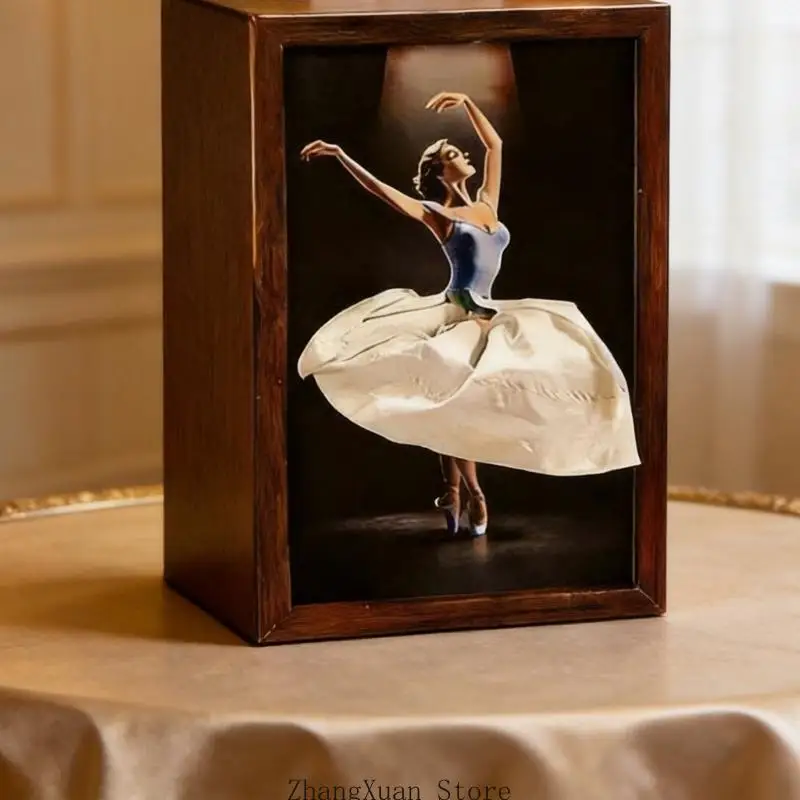 Dekorative Schachtelhülle aus Seidenpapier aus natürlichem Holz mit anmutiger Ballettfigur 3XUF – Detail 7