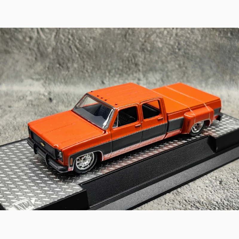 Diecast 1:64 Scale 1973 Station Wagon Classic Car Racing Pickup Special Edition Alloy Simulation Model Collection Show Gift Toys