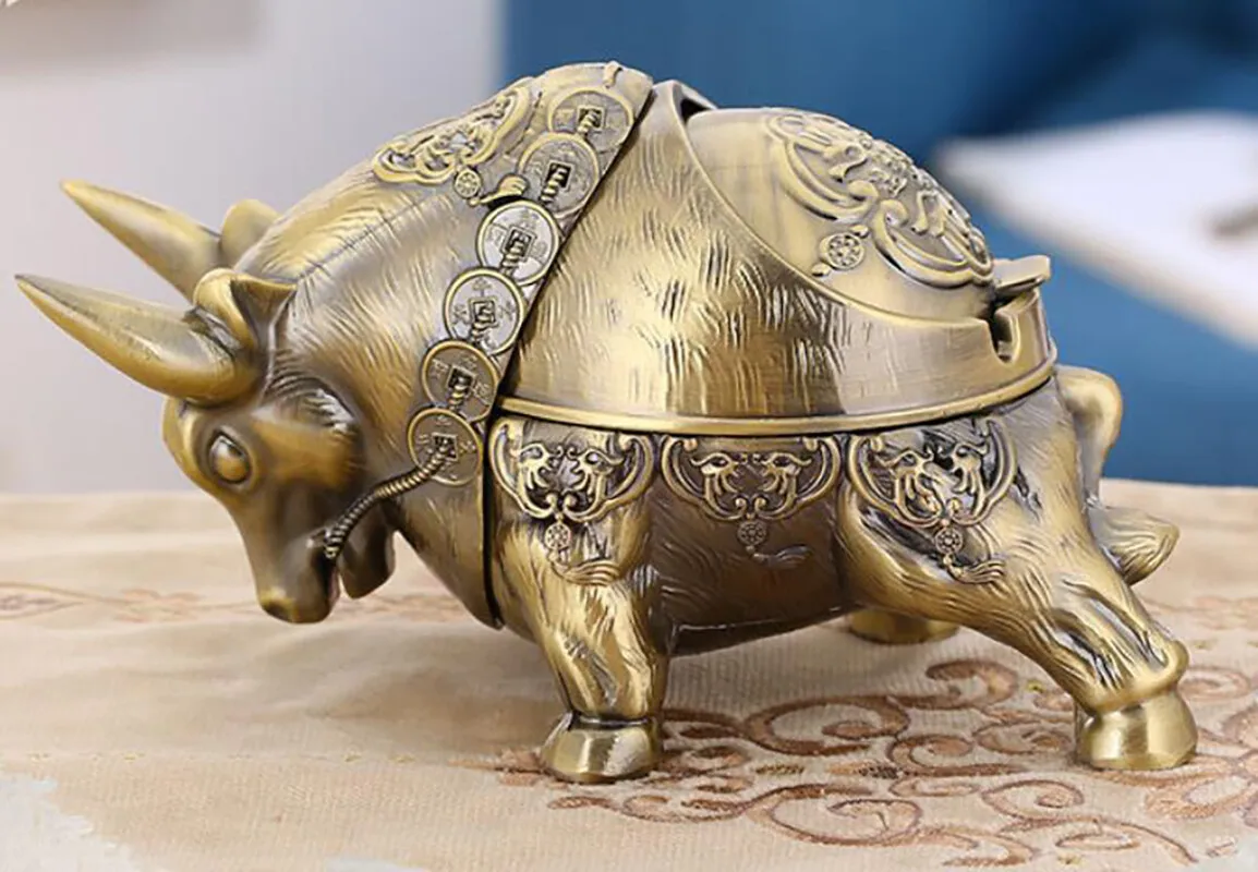 Vintage Bull Ashtray with Lid Cigar Cigarettes Metal Ashtray Windproof Ash Tray