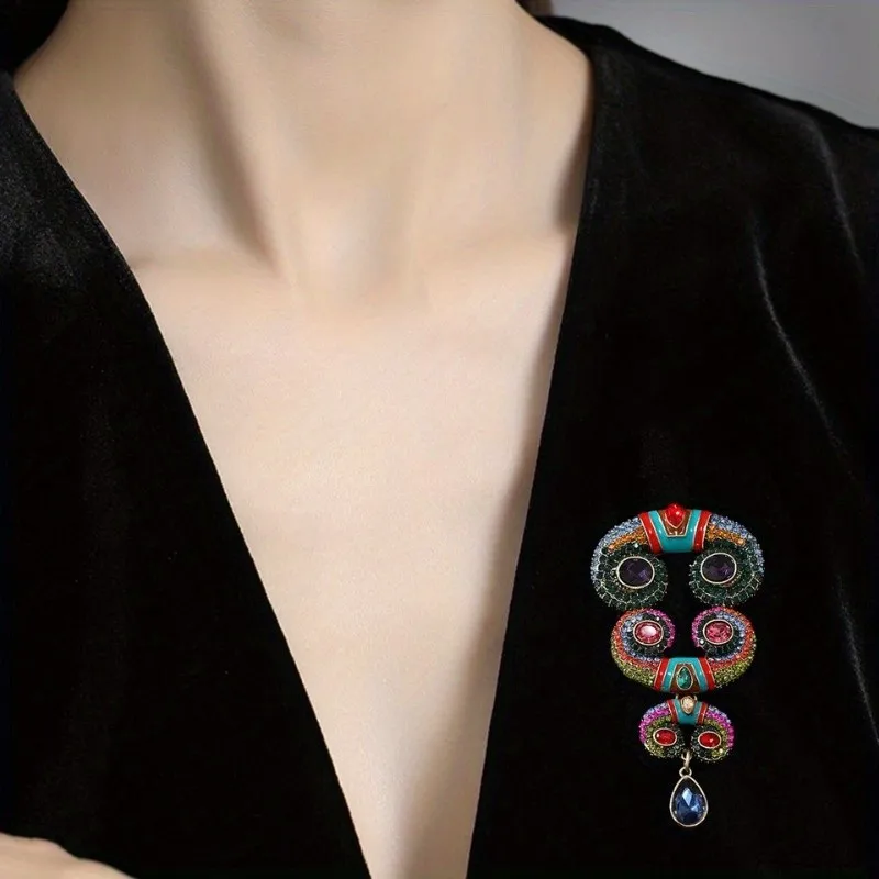 Retro Heavy Work Brooch Baroque Style GlassPendant Badge Vintage Exaggerated Corsage for Men and Women\'s Clothing Accessories