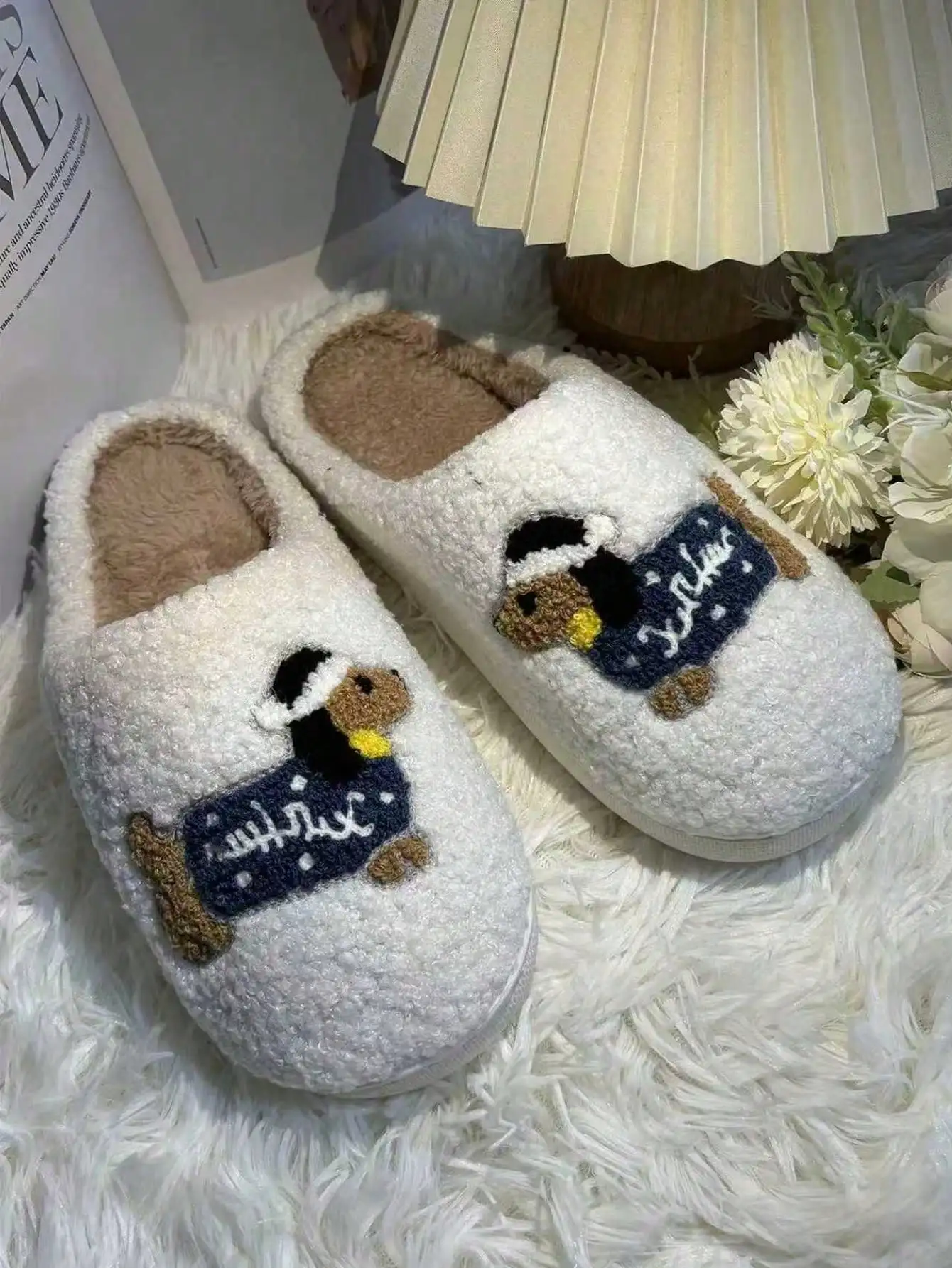 

Новые осенне-зимние вышитые синие тапочки с милым щенком, теплые, нескользящие, для дома, парные, с флисовой подкладкой, мягкой подошвой, плюшевые
