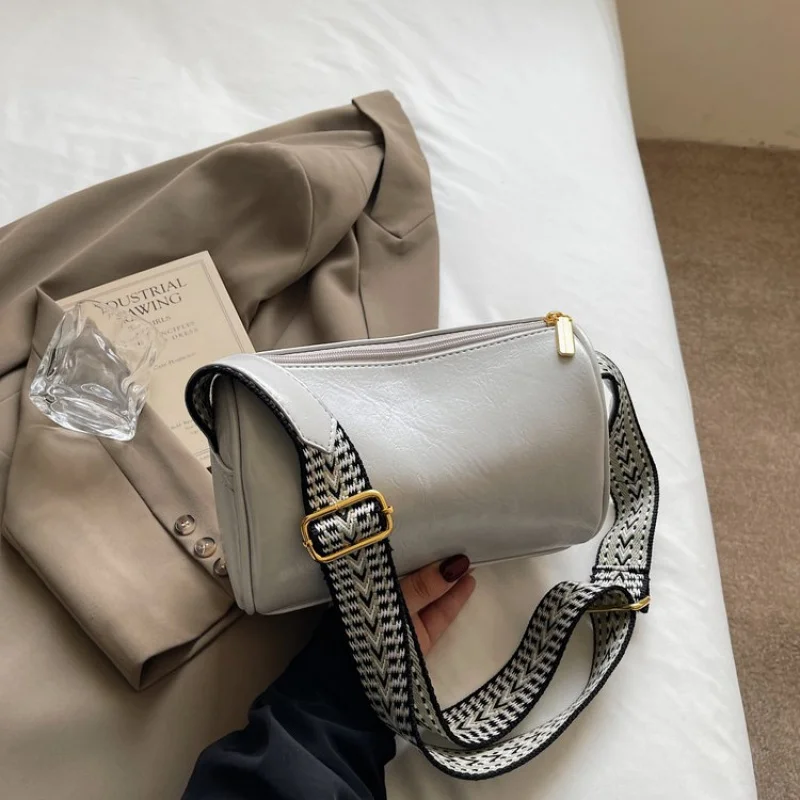 

High-Quality Leather Handbag For Ladies - Women's Spacious Tote Bag Crossbody Bag Classic Elegant Style