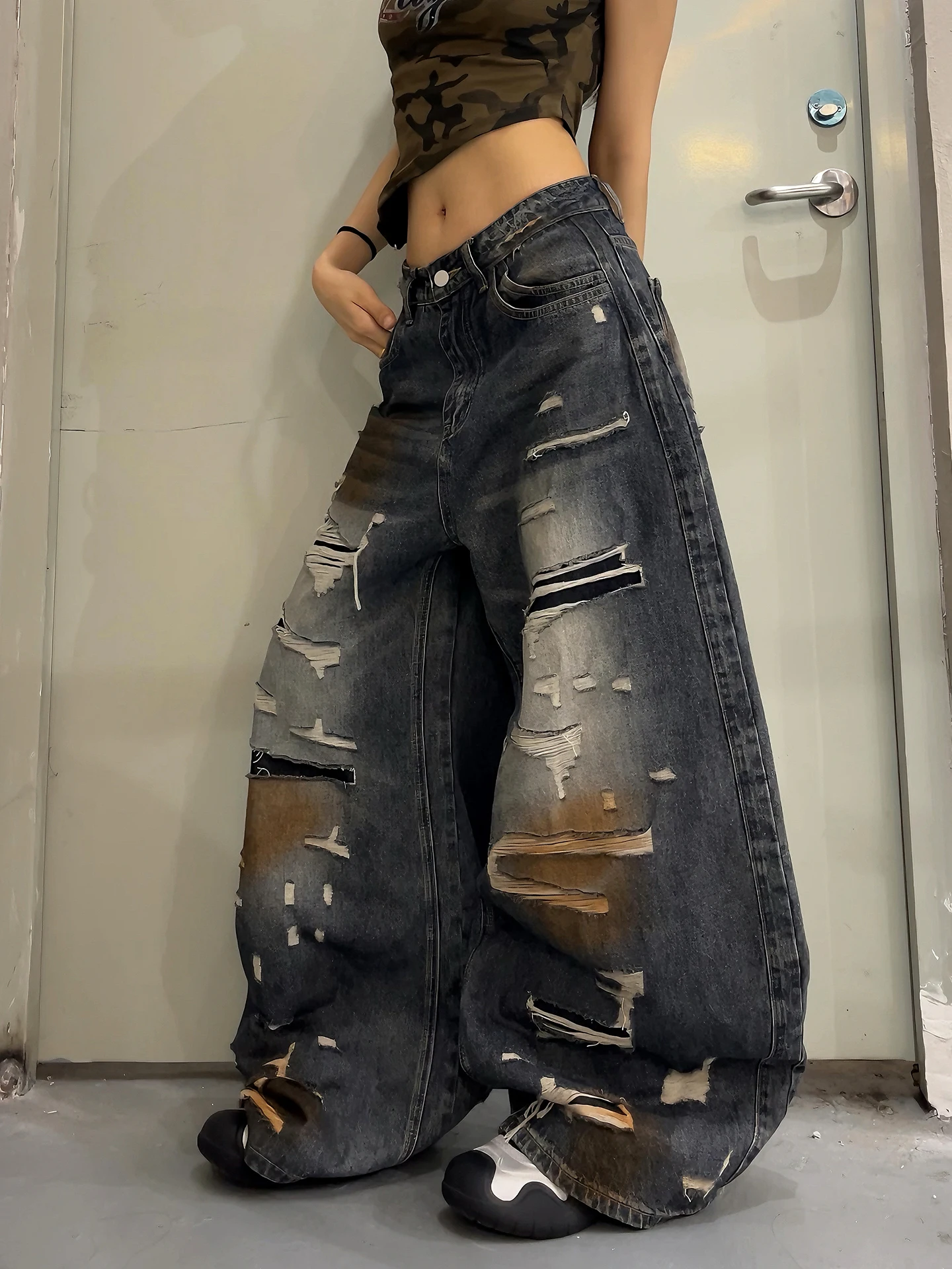

DoubleD American High Street Vintage Washed Distressed Knife Jeans Loose Wide Leg Long Trousers for Men And Women