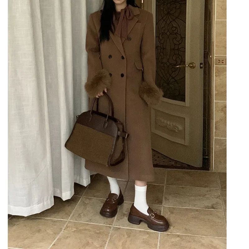 

Шерстяное пальто в стиле Хепберн, стильное зимнее утепленное пальто цвета чая с молоком, нишевое облегающее пальто в осеннем стиле в стиле ретро