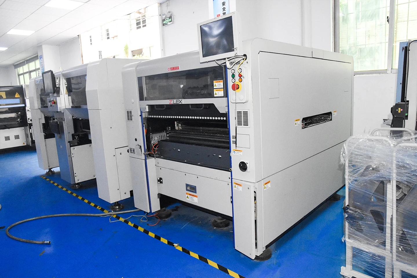 MACCHINA PICK AND PLACE YAMAHA YSM20-2 modulare ad alta efficienza premium MACCHINA SMT originale utilizzata