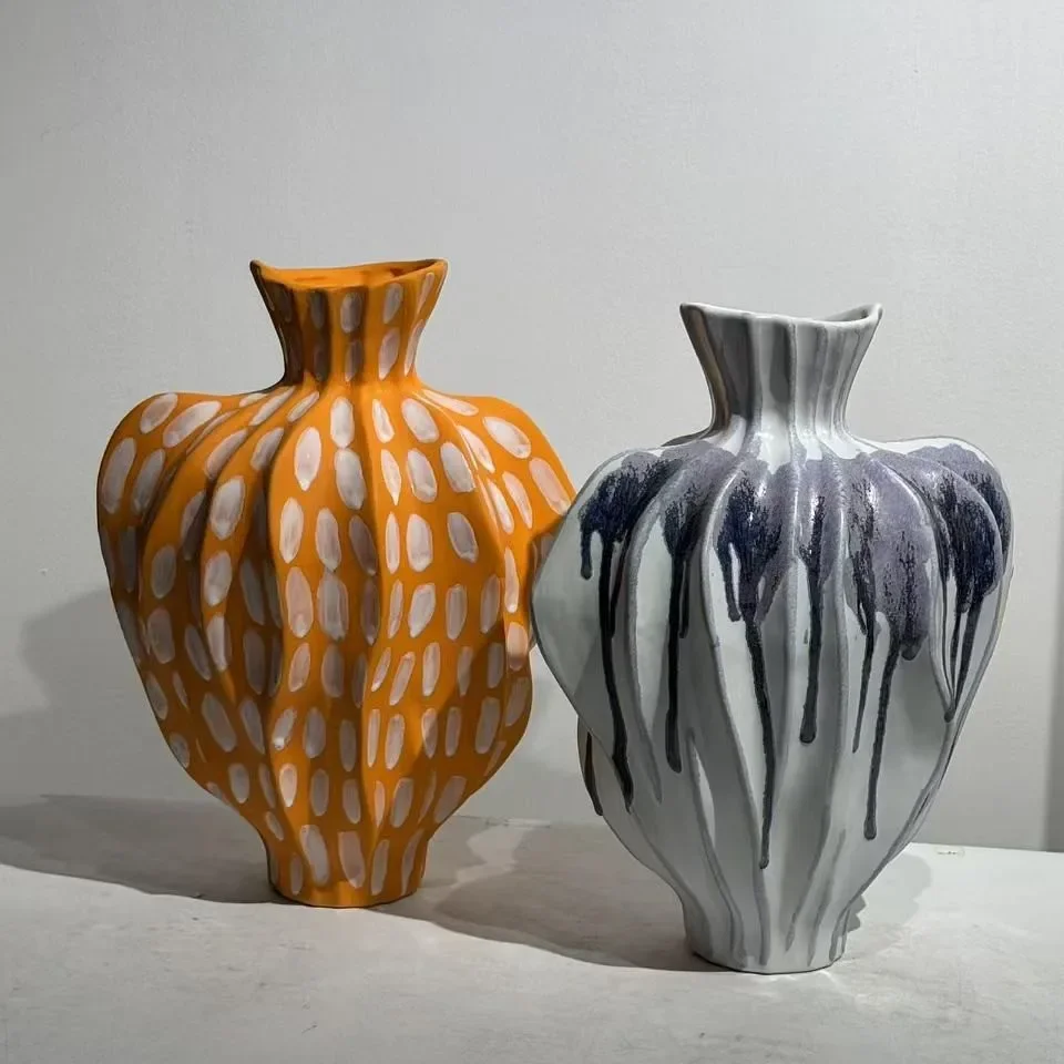 Creative Ceramic Vase Handmade Porcelain Flower Vase Irregularly Pleated Creative Flowerpots Ceramic Handicrafts Home Decoration