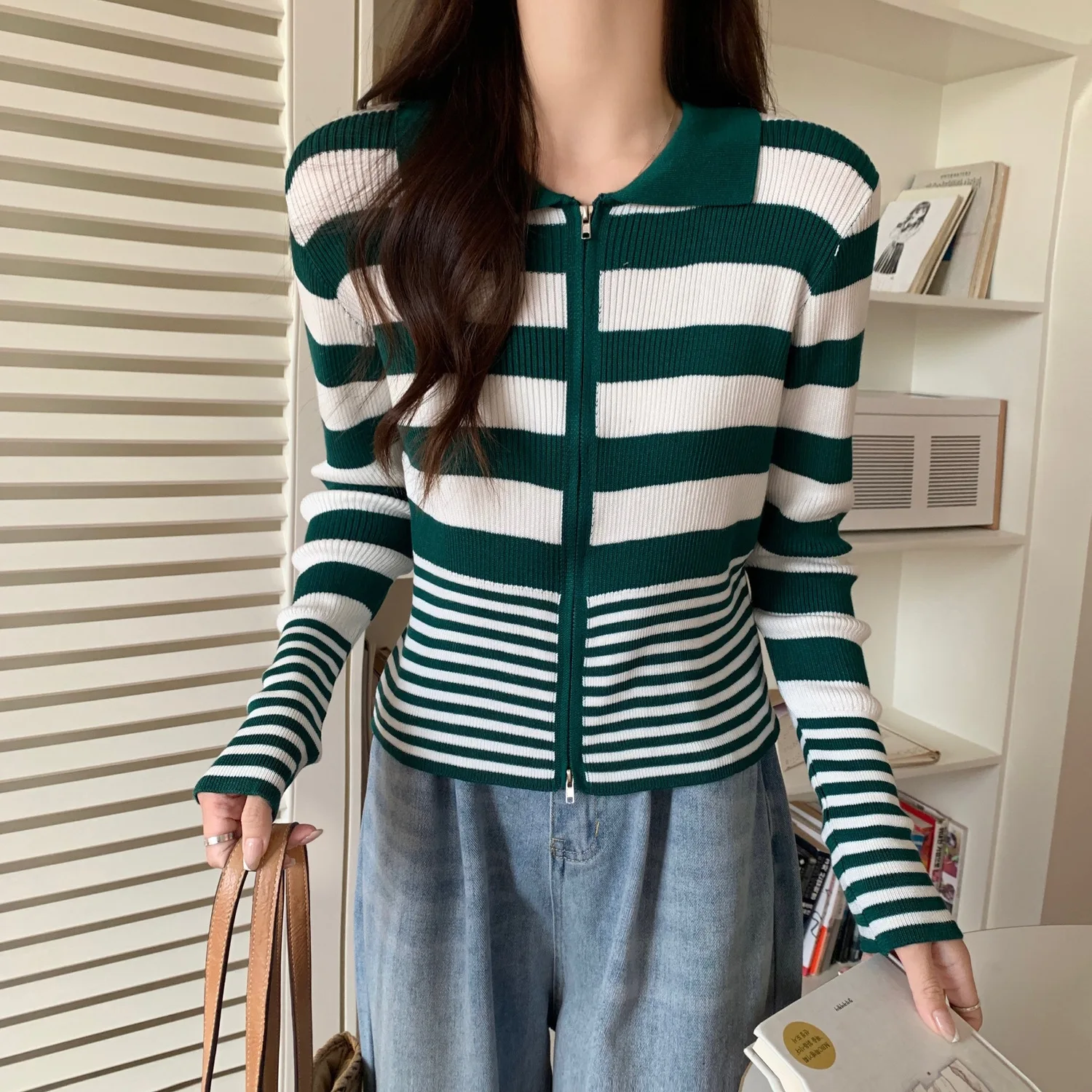 Color Blocking Striped Polo Collar Knitted Cardigan for Women's Autumn and Winter Niche Sweater Slim Fit Long Sleeved Top