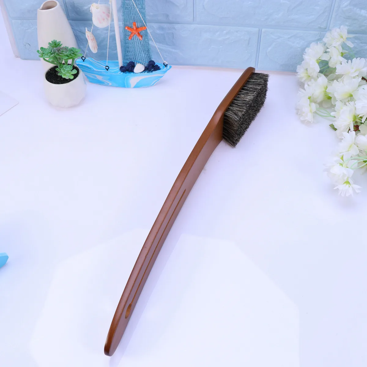 1Pcs Long Handle Bath Brush Premium Natural Bristles Wood Handle Exfoliate Skin Deep Stimulate Circulation Shower