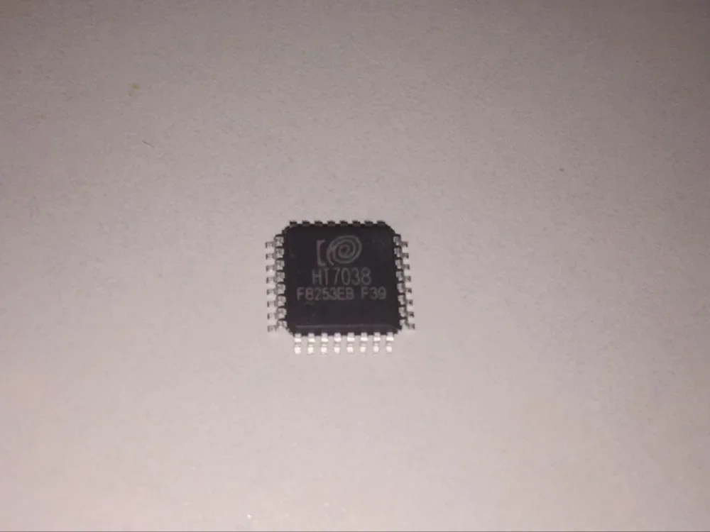 Free Shipping HT7038 Multi-function High-precision Three-phase Power Metering Chip QFP-32