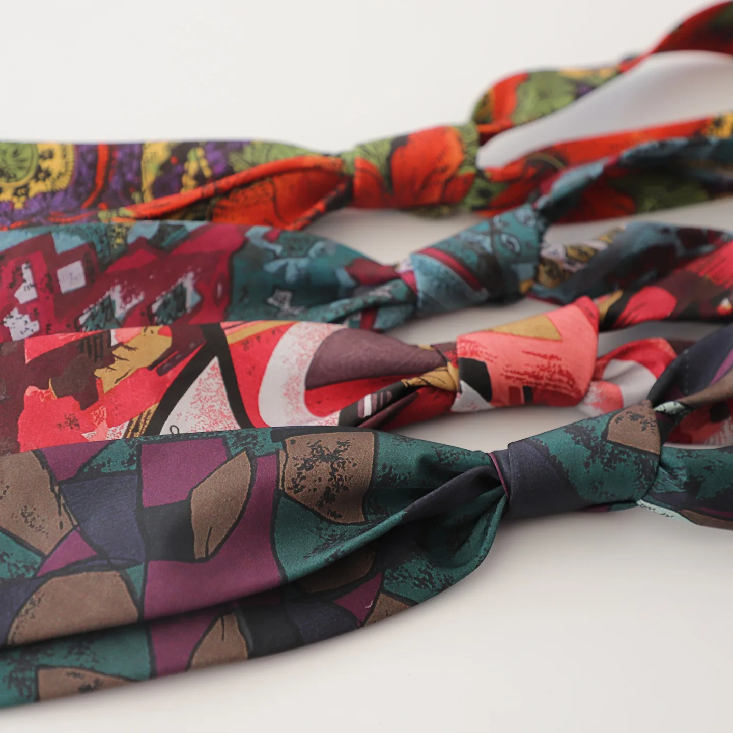 2026 New Trendy Dark Color Floral Printed Neck Ties For Men Women Daily Wear Shirt Accessories 8cm Purple Green Silky Neckties