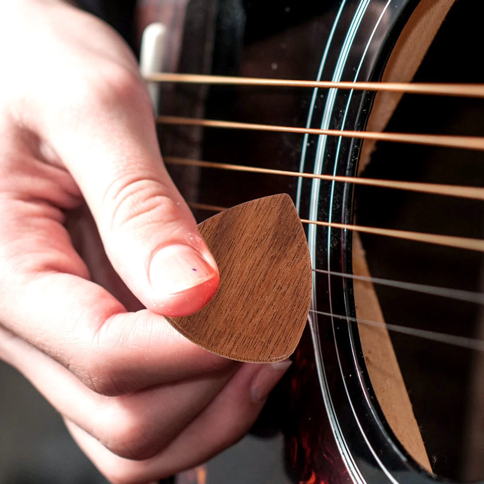 4pcs Premium Wooden Acoustic Guitar Picks, Red Sandalwood Rosewood Colors, Hand Sanded And Polished, Excellent For Bass Part