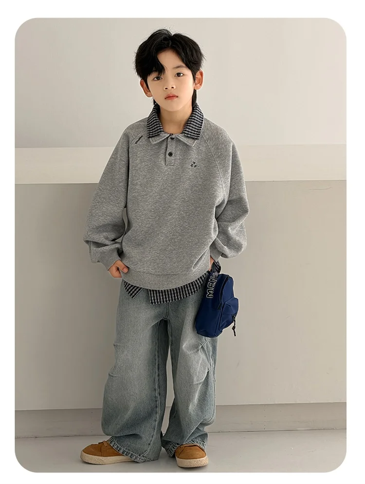 Neu eingetroffen: Modisches Langarm-Poloshirt mit doppelter Schicht für Kinder, Jungen-Hoodie mit Umlegekragen, Frühlingskleidung. – Detail 3