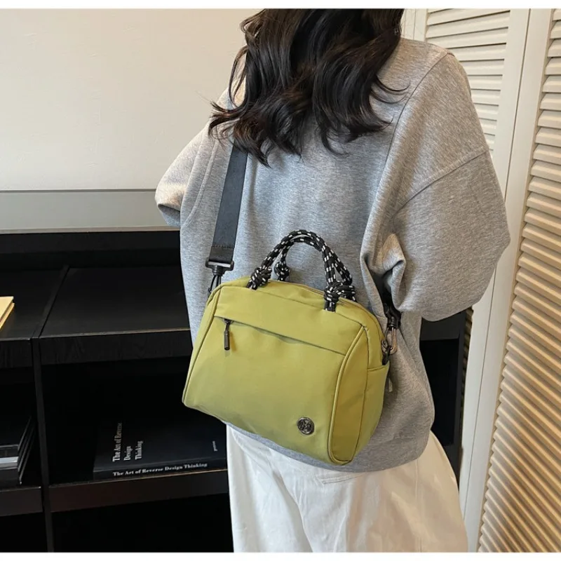 

1pcs Simple Solid Color Fabric Crossbody Bag With Woven Handle Lightweight Versatile Student Daily Purse