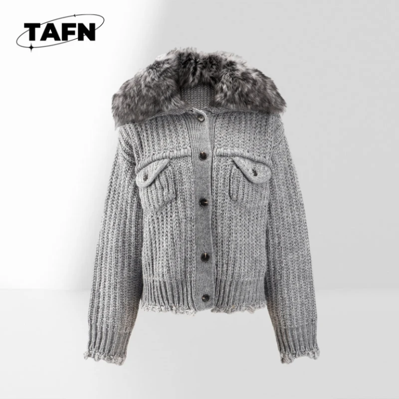 

Hooded Jackets for Women, Warm & Stylish Winter Outerwear Stylish & Practical Outerwear AJ2928