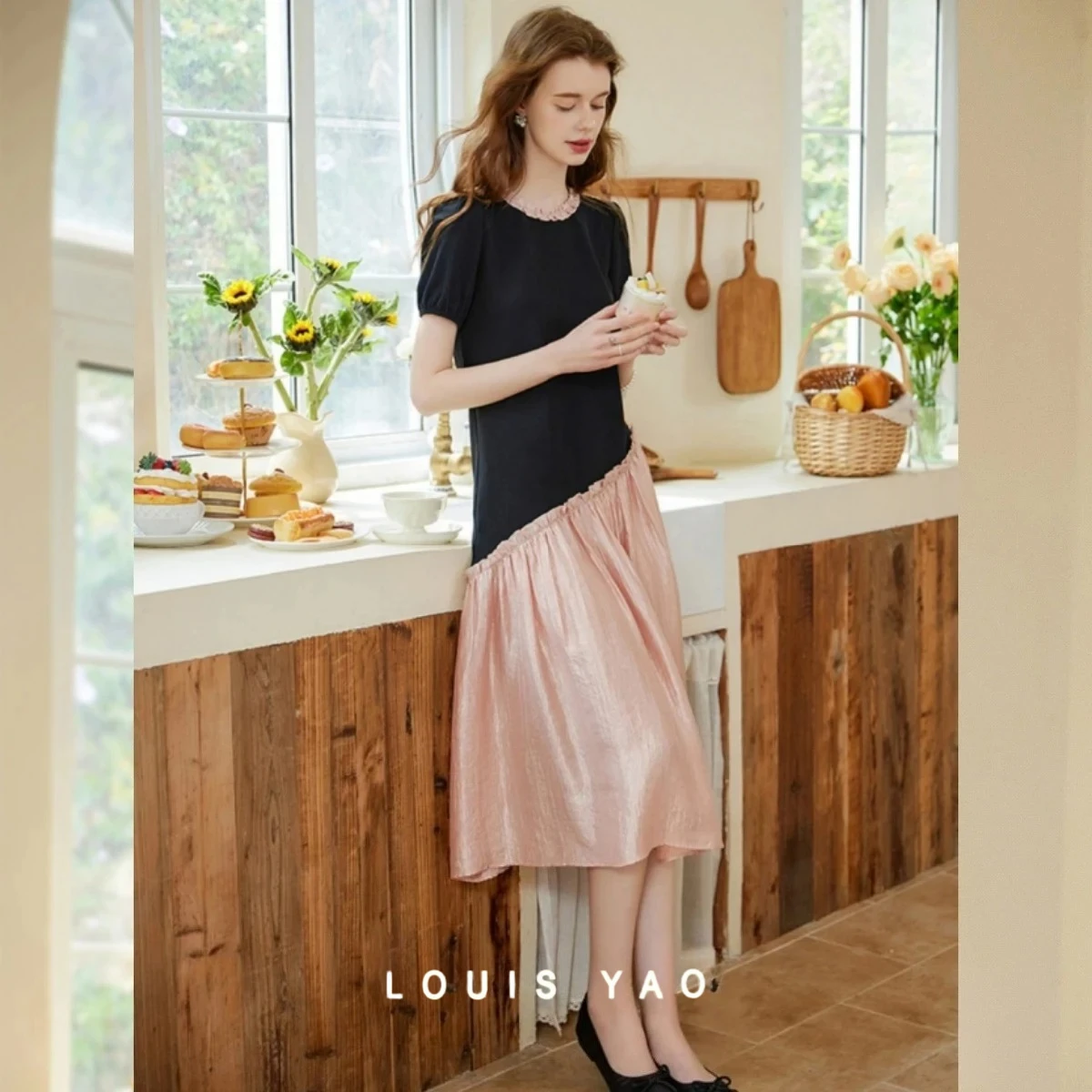 

LOUIS YAO Contrasting Colours Short-sleeved Women's Dresses 2025 Summer Round Neck Shoulder Lace Hem Slim Long Dresses