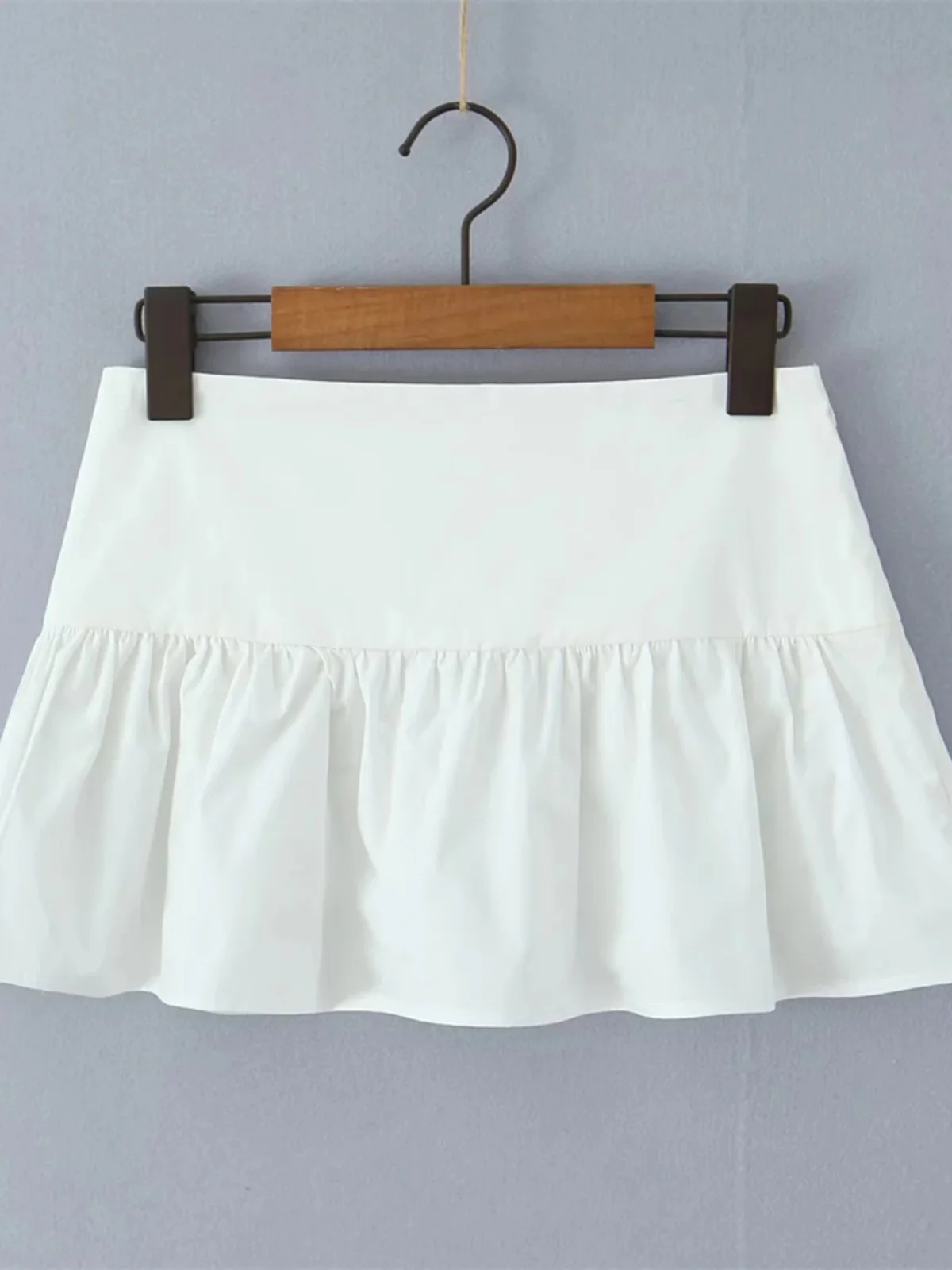 

Сексуальная белая юбка с вставками для женщин, с завышенной талией, А-силуэт, ультракороткая, уличный стиль, летняя, облегающая, с цветочным кружевным подолом, короткая юбка