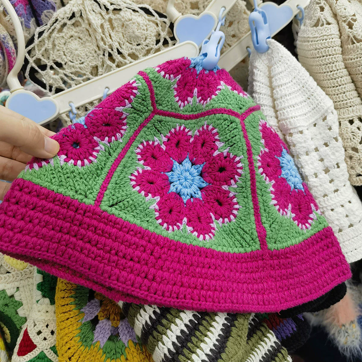 

2025 Japanese Color Matching Handmade Crochet Fruits Strawberry Embroidered Bucket Hats for Women Summer Sunshade Sun Cap