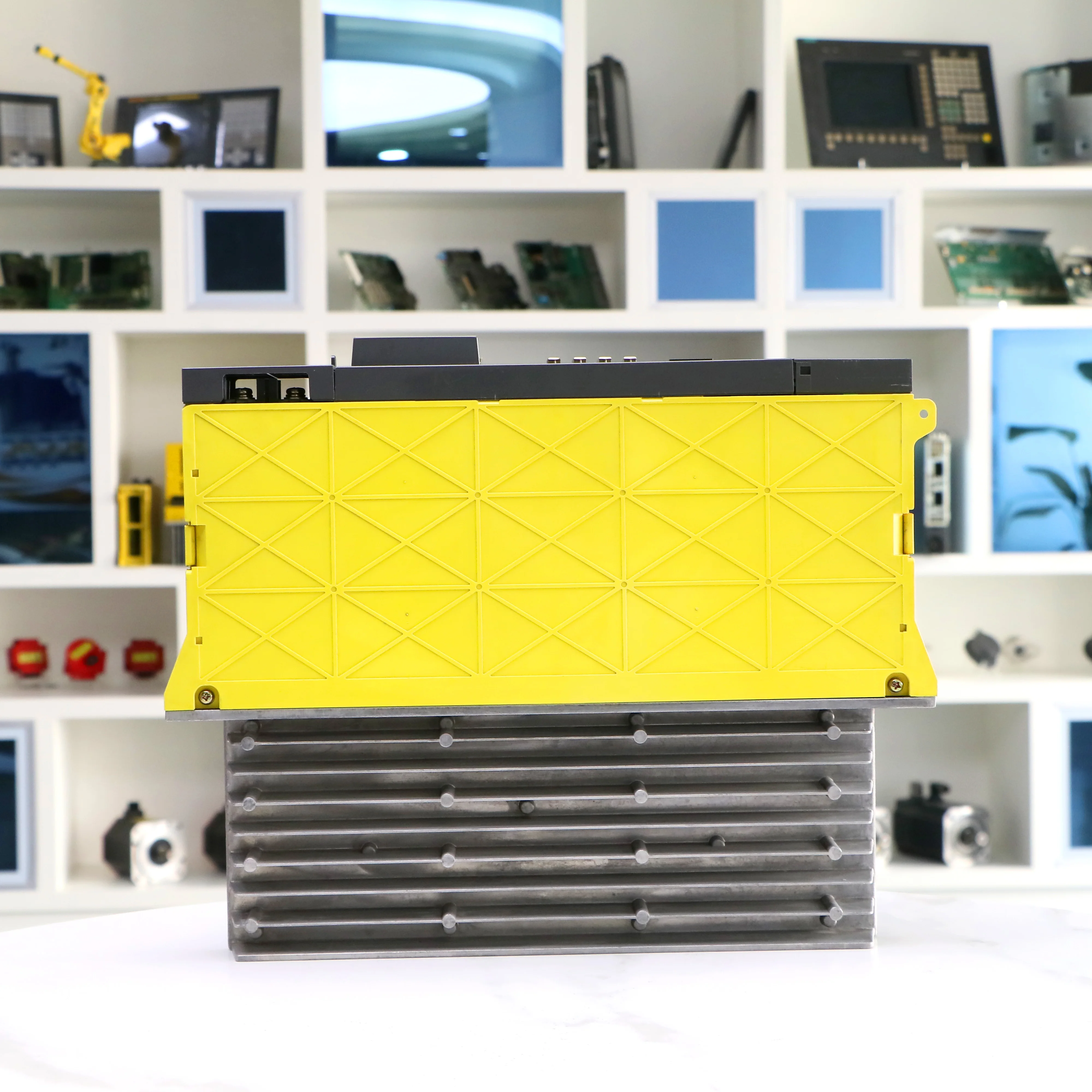 A06B-6096-H103 Fanuc 서보 드라이브 A06B6096H103, 12개월 보증 A06B 6096 H103