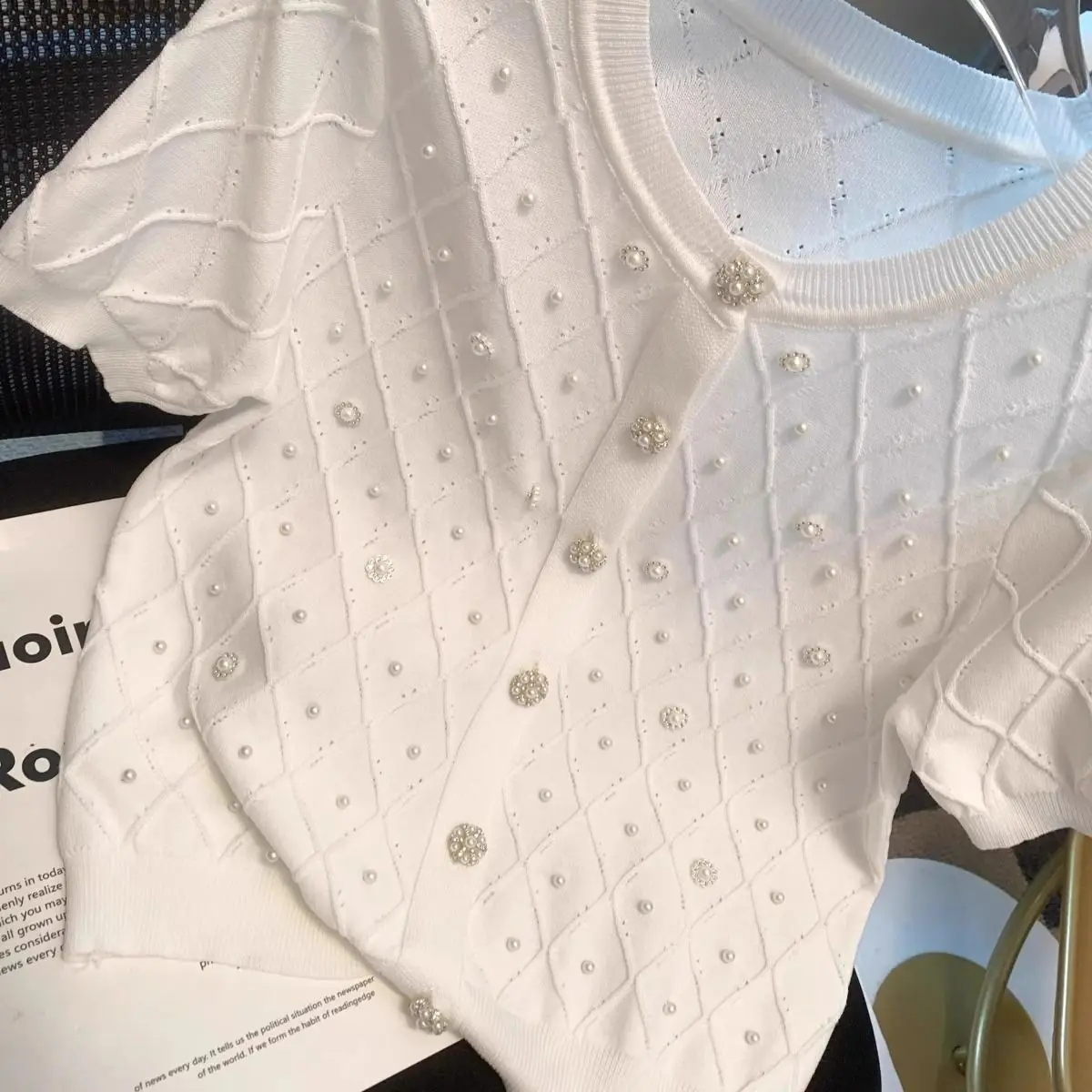 Vintage Beaded Slim Knit Cardigan Women White Knit Shirt Summer V-neck Pearl Button Thin Short-sleeved Tops High-end Design Coat