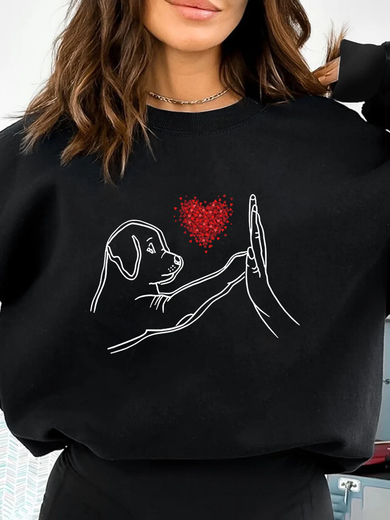 Women's loose black round neck sweatshirt  autumn and winter large sizeh plush  comfortble cute dog