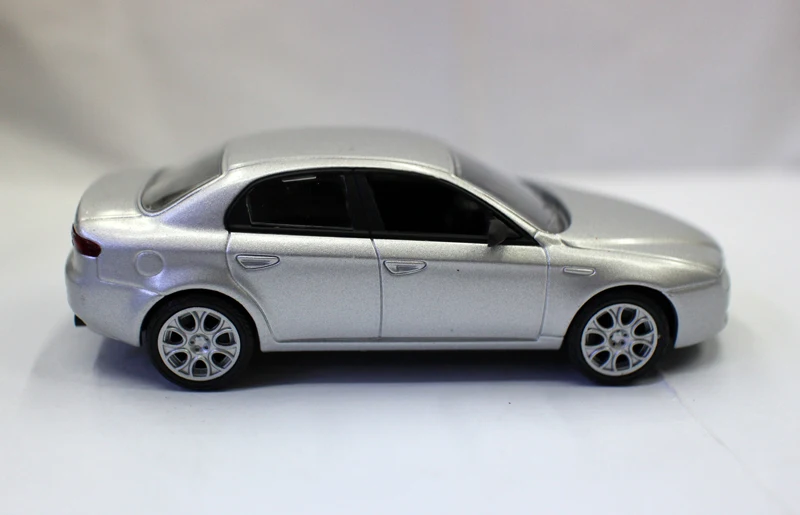 NEW 1/43 Scale Alfa Romeo 159 Diecast Toys Cars Model for Collection Gift