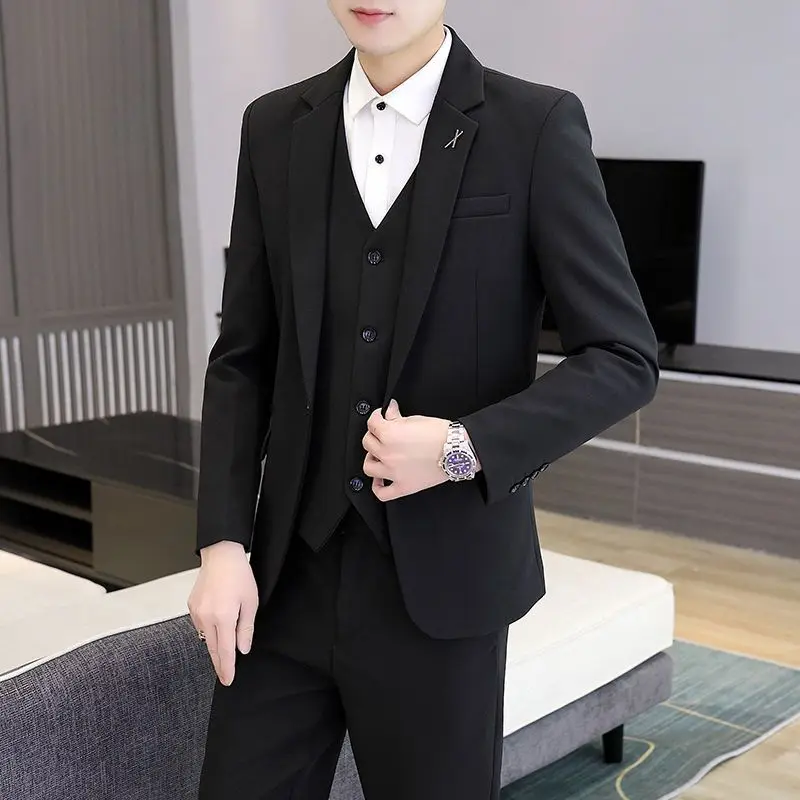 

Мужской костюм-тройка Slim Fit: формальный деловой комплект для студентов и молодых специалистов, полный комплект с брюками и жилетом ​