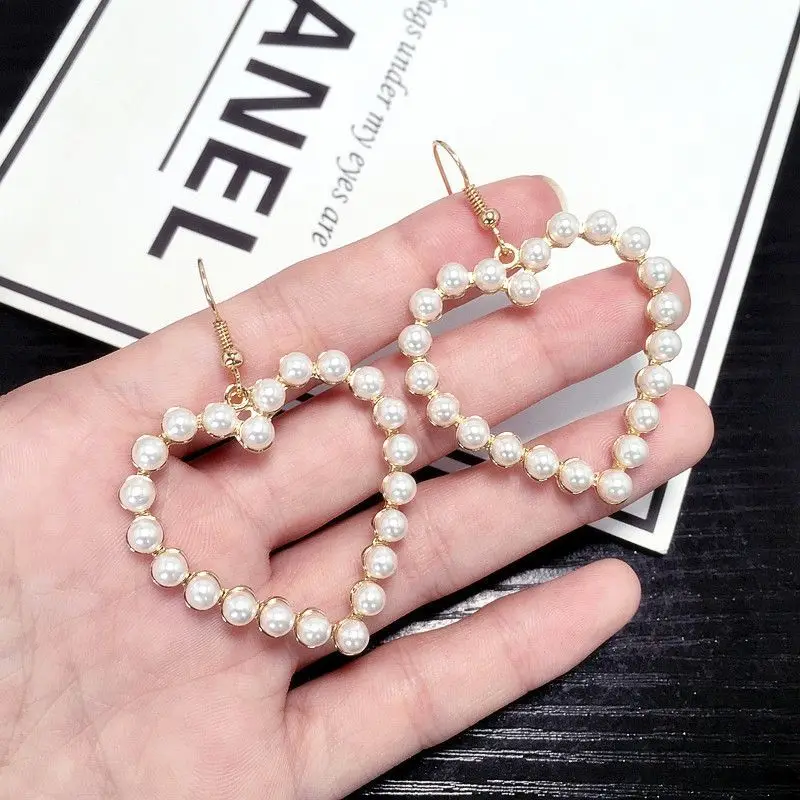 New Fashion Hollow Out Pearl Heart Dangle Earrings for Women Party Romantic White Love Drop Earrings Sweet Cute Hook Jewelry