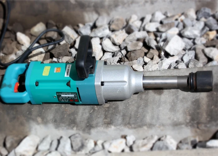 E36 spark plug wrench, suitable for railway screws/bolts. Electric impact type railway bolt wrench.