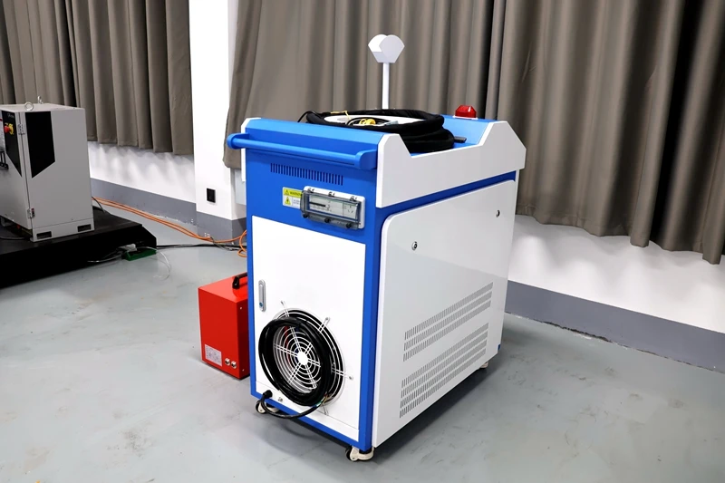 Fiber laser welding machine 3000w for aluminum and stainless steel mini handheld laser welding machine with screen