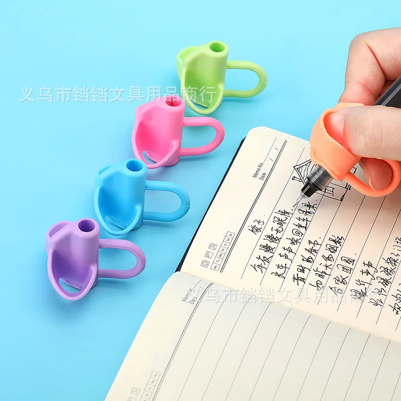 

100 шт., корректор для письма для учащихся начальной школы детского сада, защитный чехол для ручки для начинающих, держатель для ручек с тремя пальцами