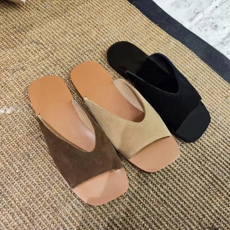 Korean Style Women's Slippers Simple V-mouth Square Head One-word Slipper for Women To Wear 2026 Summer New Holiday Flat Sandals