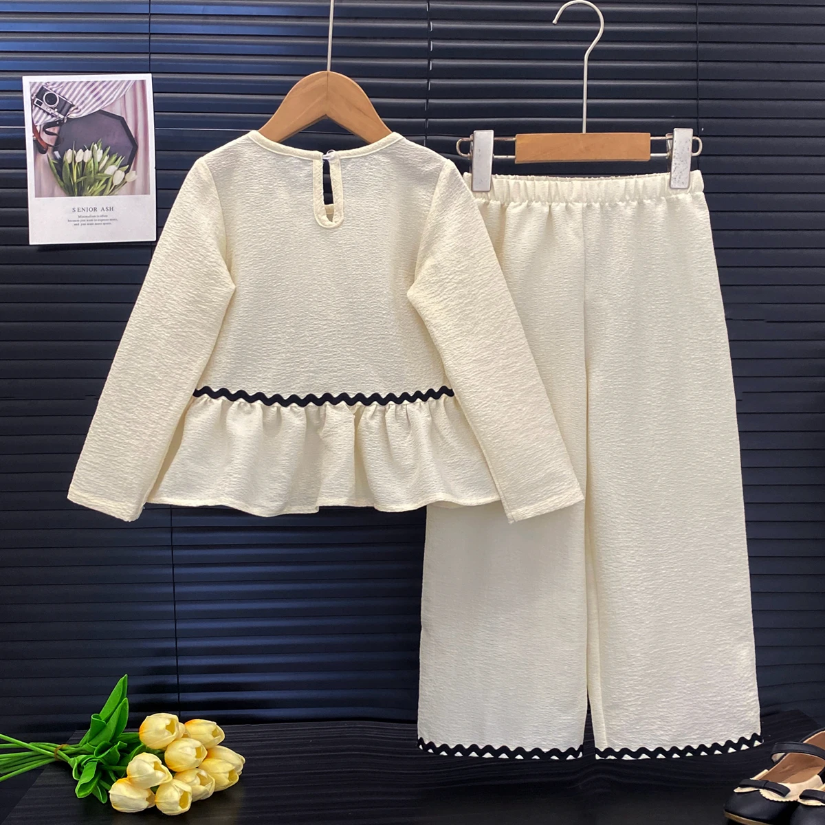 Humor Bear Autumn Clothing Set Ruffled-Edge Flounced Hem Top with Elastic-Waist Wide-Leg Pants – Chic Casual Wear for Girls