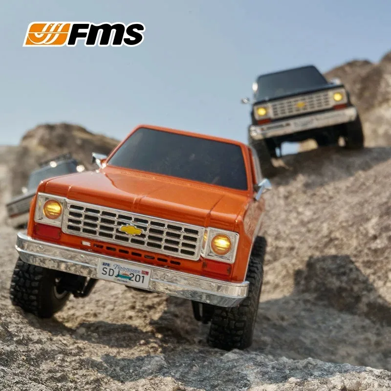 Coche teledirigido FMS Rc Crawler escala 1:24, modelo de camioneta Chevrolet K5 Blazer retro simulada, todoterreno, para adultos aficionados.