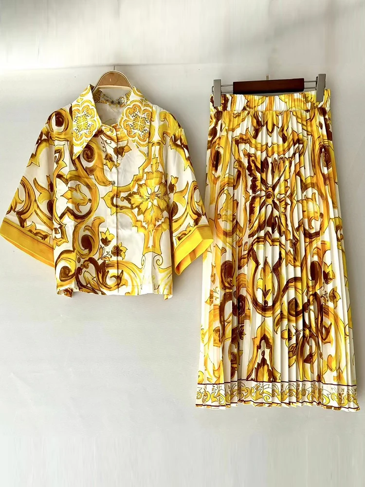 الربيع والصيف جديد قطعتين واحدة الصدر قصيرة الأكمام المطبوعة قميص قصير عالية الخصر تنورة على شكل حرف A بدلة نسائية الموضة