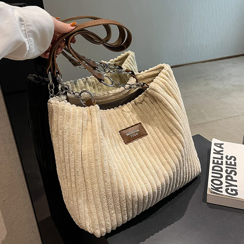 Winter Corduroy women Handbags Travel female chain Shoulder Bag Large Capacity Brand design big totes bolsas Commuting hand bag