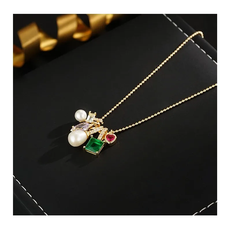 

Fashion Trend Light Luxury Gentle Celebrity Style Exquisite Niche Design Pearl Zircon Inlaid Multi-pendant Necklace