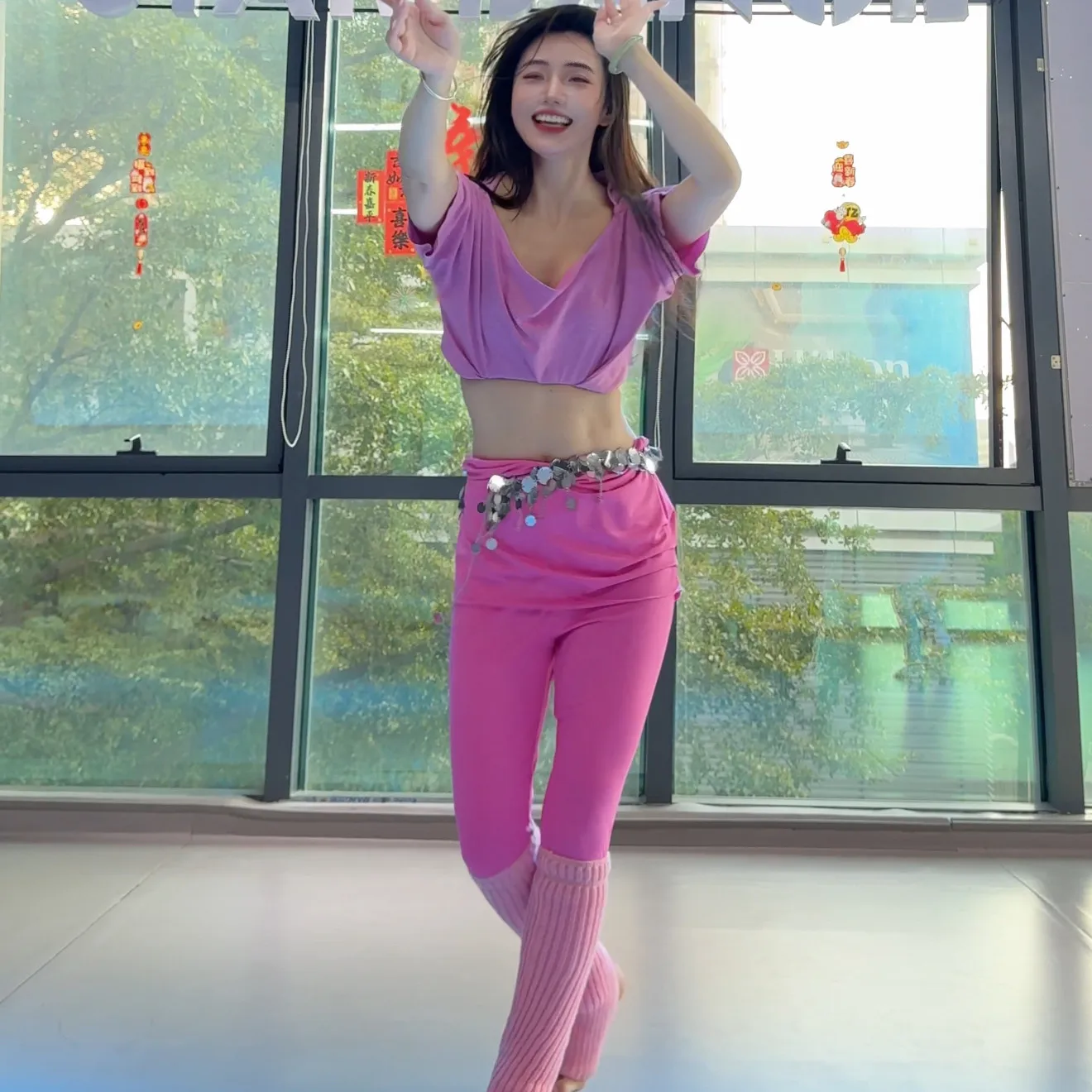 

Women BellyDance New Set Performance Costume Class Costumes Temperament Practice Clothes Sexy Slimming Training Clothing