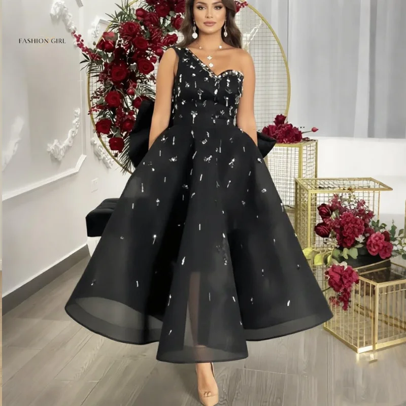 Gaun Pesta Hitam Berkilau Model Satu Bahu A-line Gaun Koktail Elegan Wanita Arab dengan Pita Gaun Acara Formal Kustomisasi
