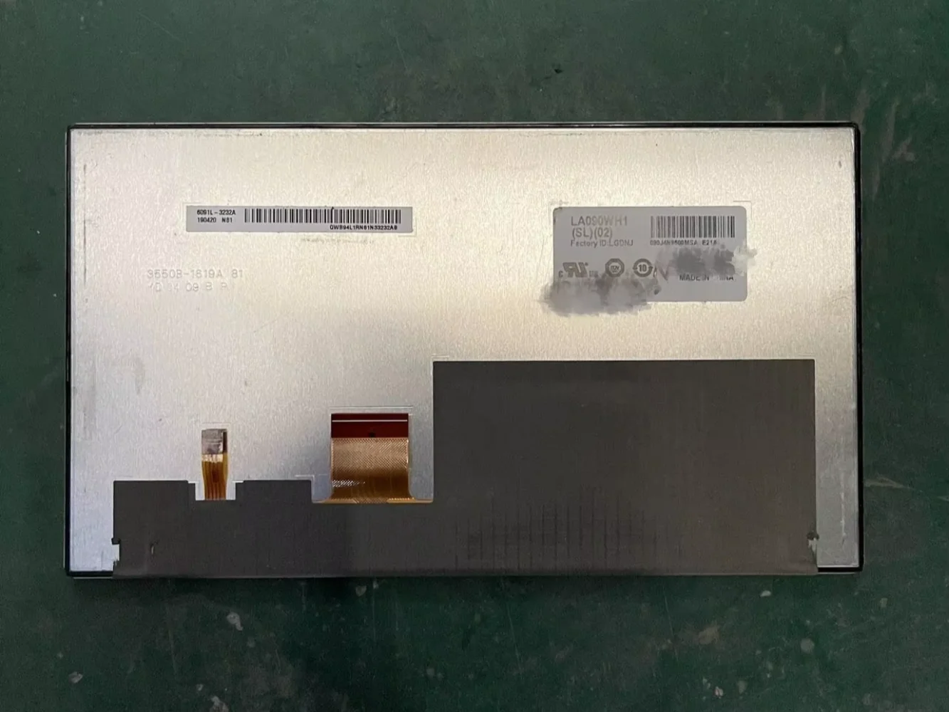 

100% original LA090WH1(SL)(02) LCD display screen