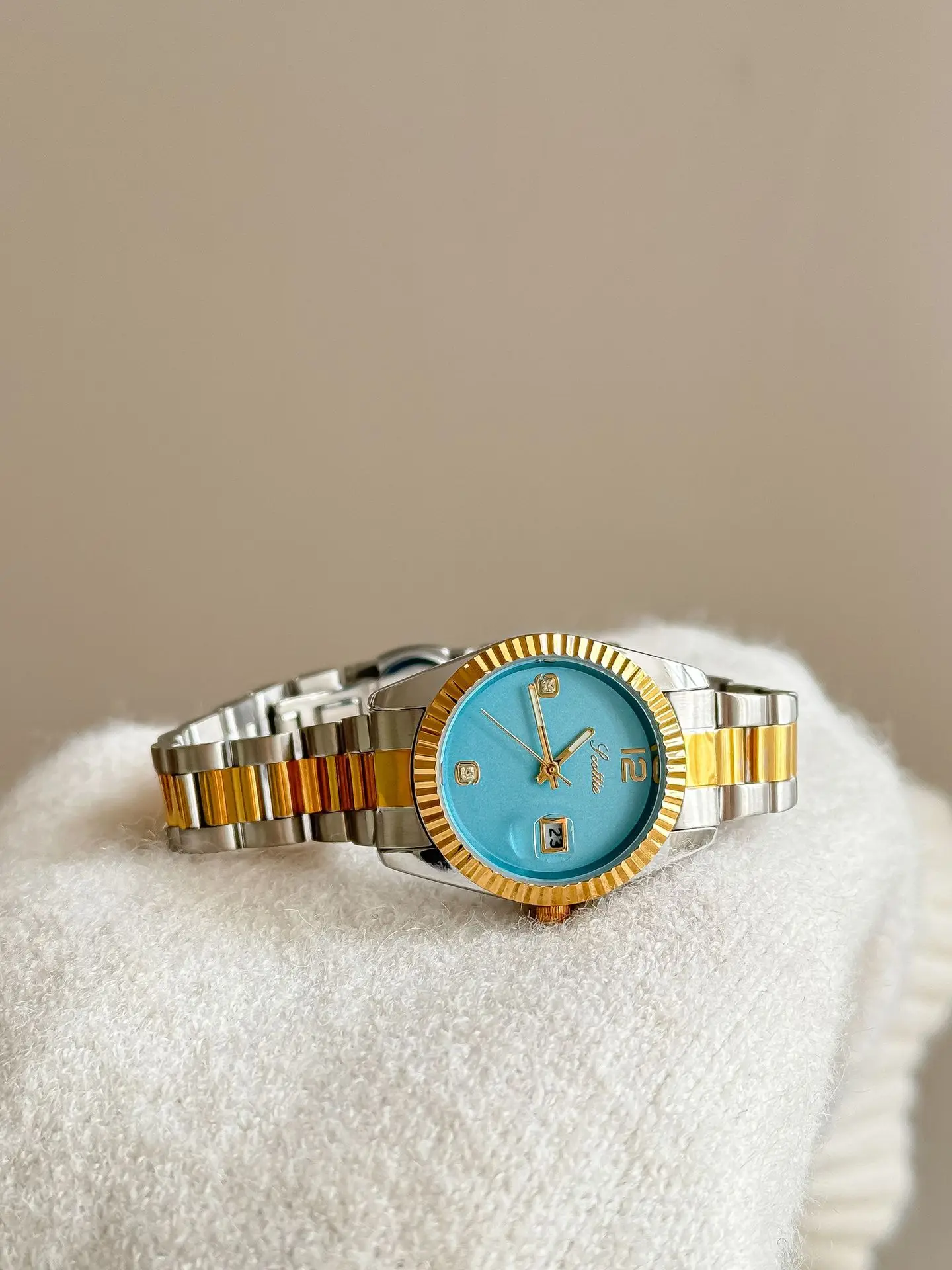 

High-End Selection Of Women'S Watches, Luxury High-Quality Quartz Watches, Colored Steel Strap Watches, Gifts For Women.