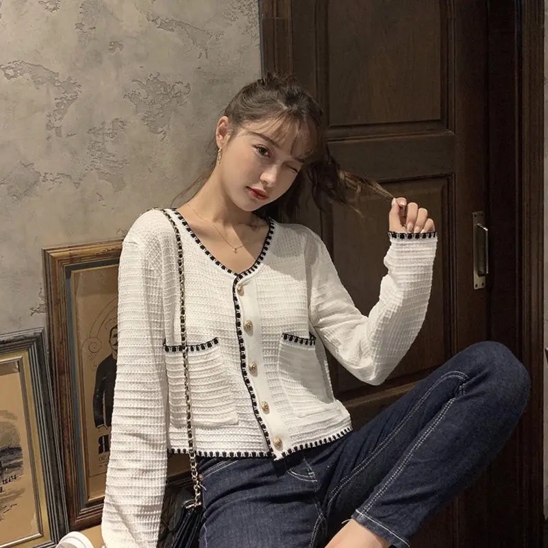 Women Autumn Korean Slim Fashion Buttons V-neck Long Sleeve Knitwear Ladies Office Lady All-match Knitting Cardigan Tops coat