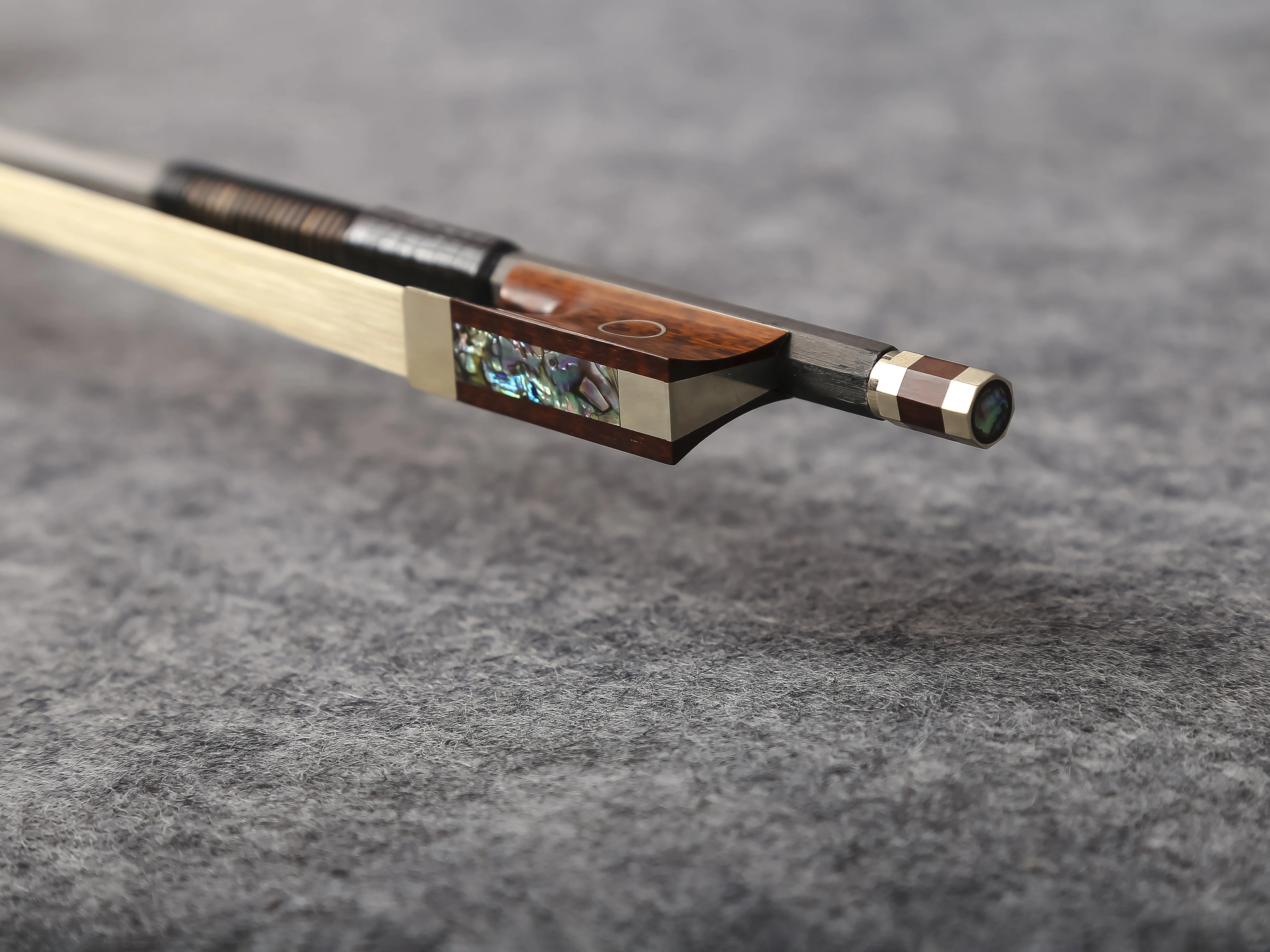 Floraparts 4/4 Black Unvarnish Carbon Fiber Violin Bow Snakewood Frog With Circle Eye And Nickel-Silver Parts FP1072