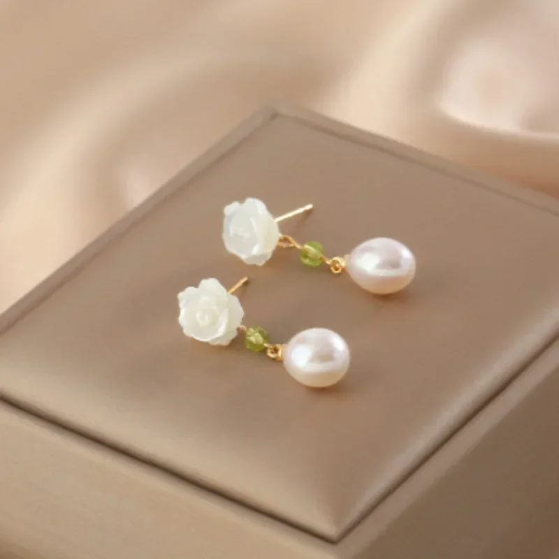 

Minar Vintage Freshwater Pearl White Natural Shell Rose Flower Beads Drop Earrings for Women 14K Real Gold Plated Copper Jewelry