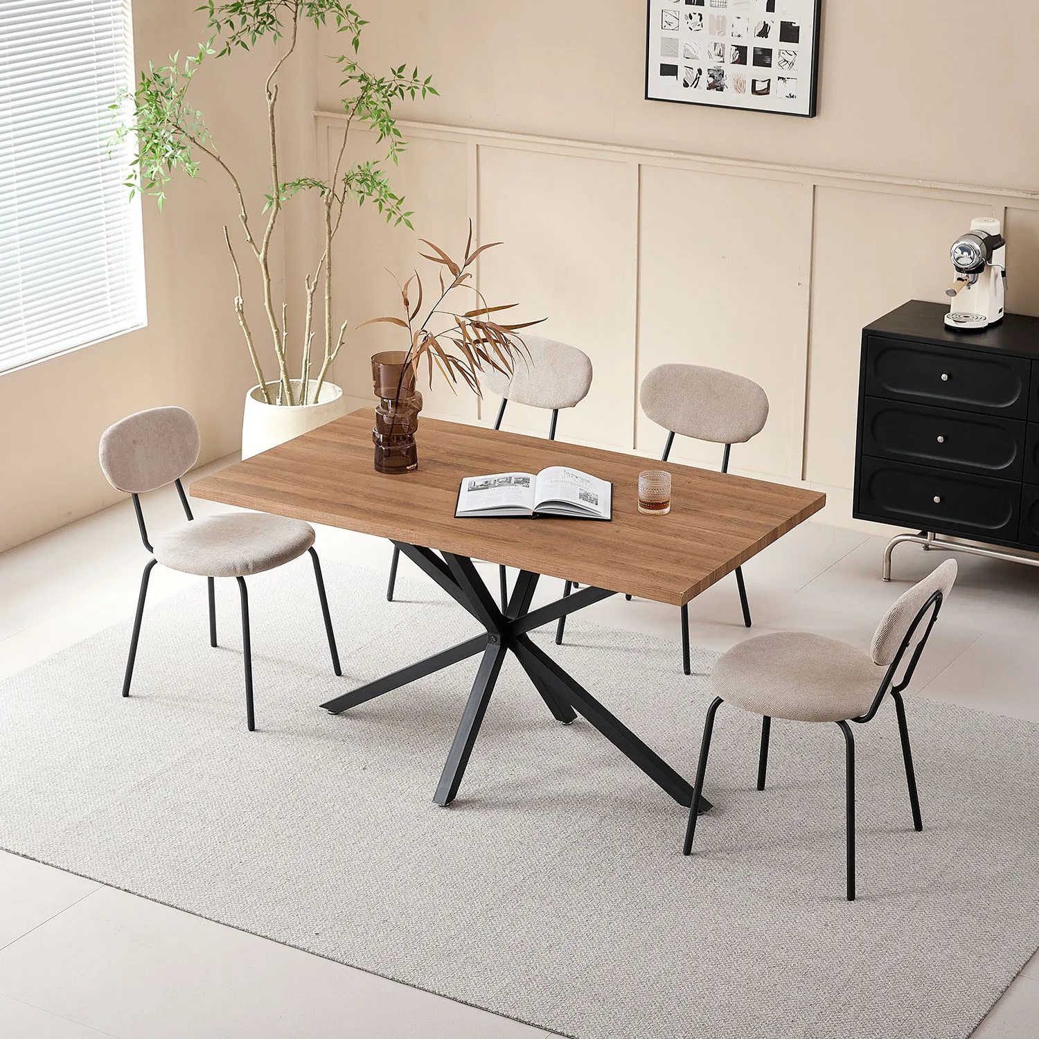 Set aus 4/6 nordischen Esszimmerstühlen mit Eisenbeinen, gepolstert, schlicht, hochwertig, stapelbar für Wohnzimmer/Wartezimmer/Bar/Restaurant – Detail 8