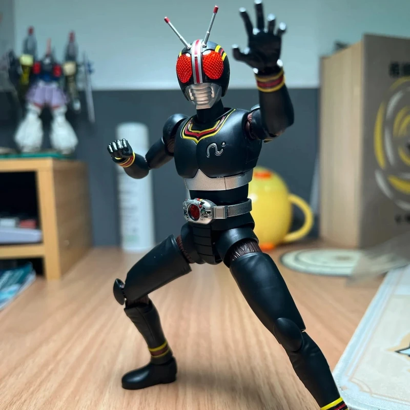 Dostępny od ręki Bandai Kamen Rider FRS Series Czarny Model do Składania Figurka Anime Fajny Kolekcjonerski Ornament na Biurko Prezent Świąteczny