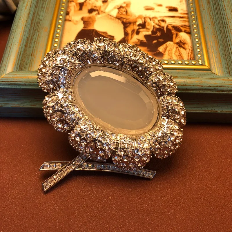 

New Fashion Sparkling Rhinestone Gemstone Brooch for Women Designer Luxurious Palace Round Gemstone Women's Brooch